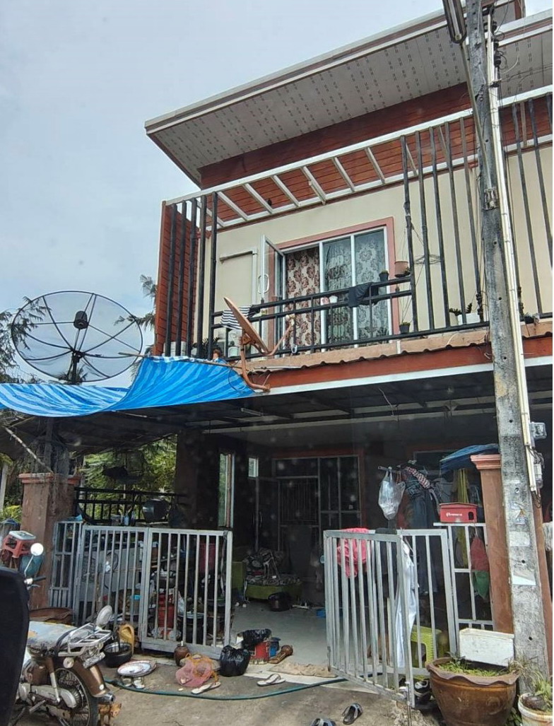 รูปที่ดินพร้อมสิ่งปลูกสร้าง บ่อวิน ศรีราชา ชลบุรี