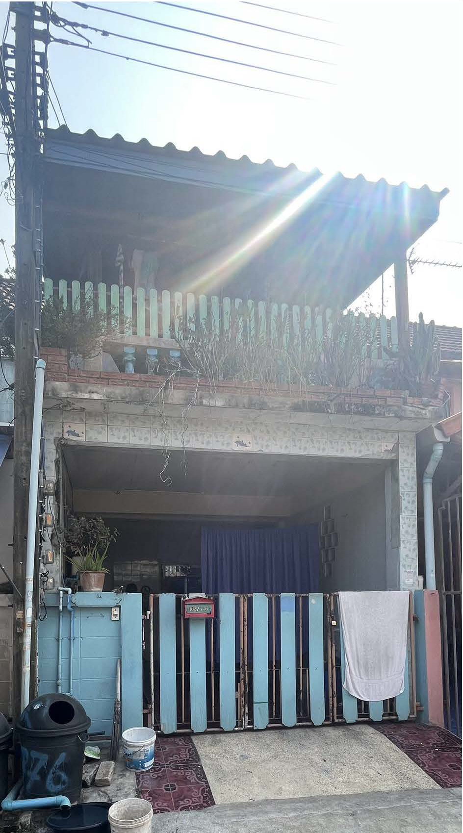 รูปที่ดินพร้อมสิ่งปลูกสร้าง บ้านกระแซงมอญ สามโคก ปทุมธานี