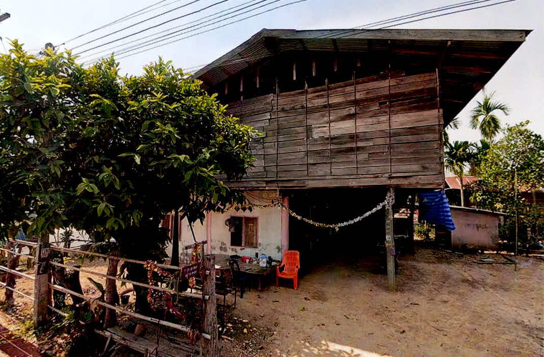 รูปที่ดินพร้อมสิ่งปลูกสร้าง กระหาด จอมพระ สุรินทร์