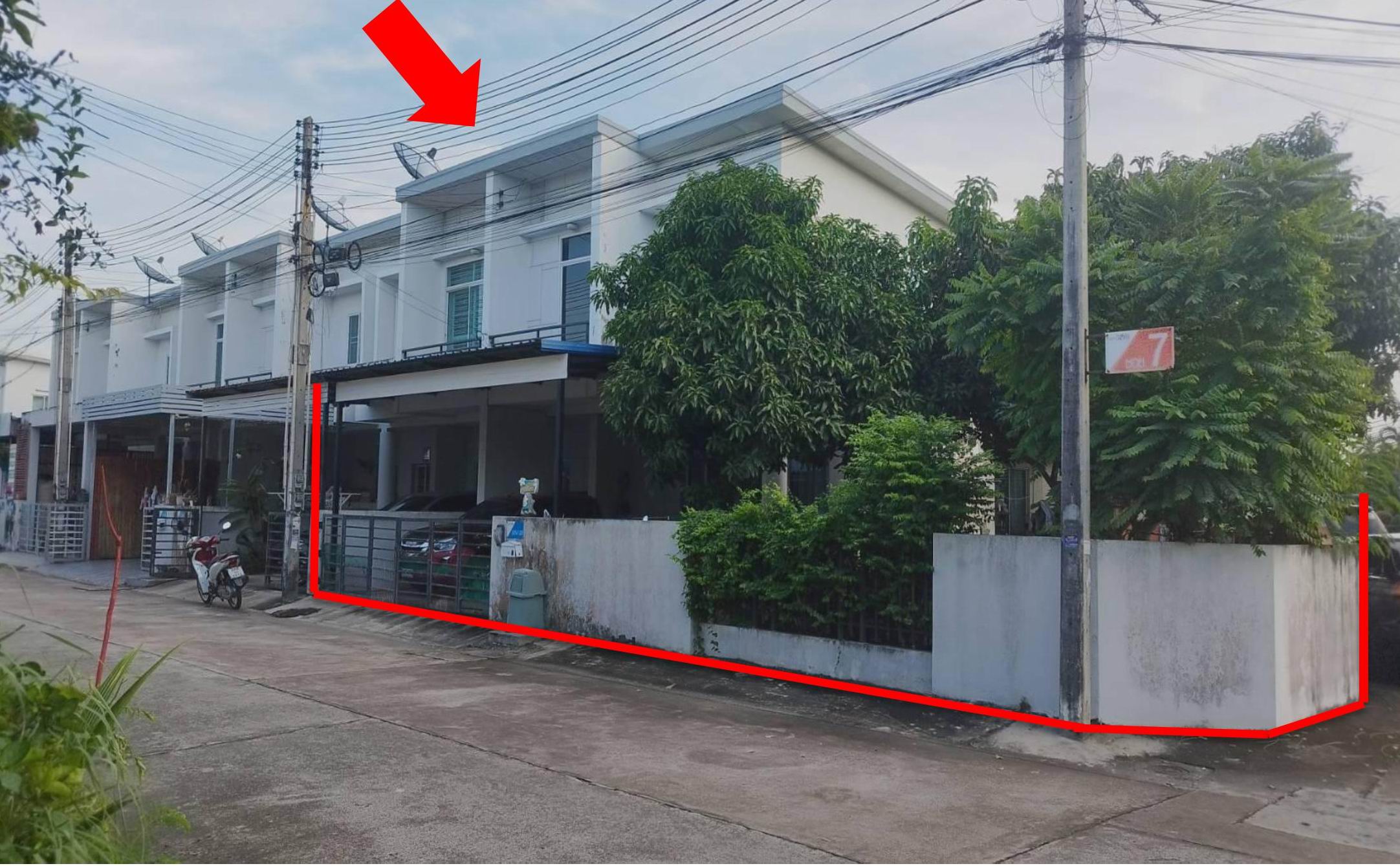 รูปที่ดินพร้อมสิ่งปลูกสร้าง ทุ่งสุขลา ศรีราชา ชลบุรี