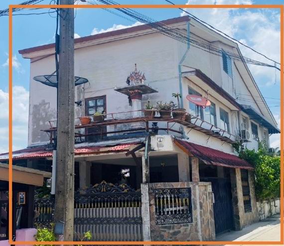 รูปที่ดินพร้อมสิ่งปลูกสร้าง คลองเกลือ ปากเกร็ด นนทบุรี