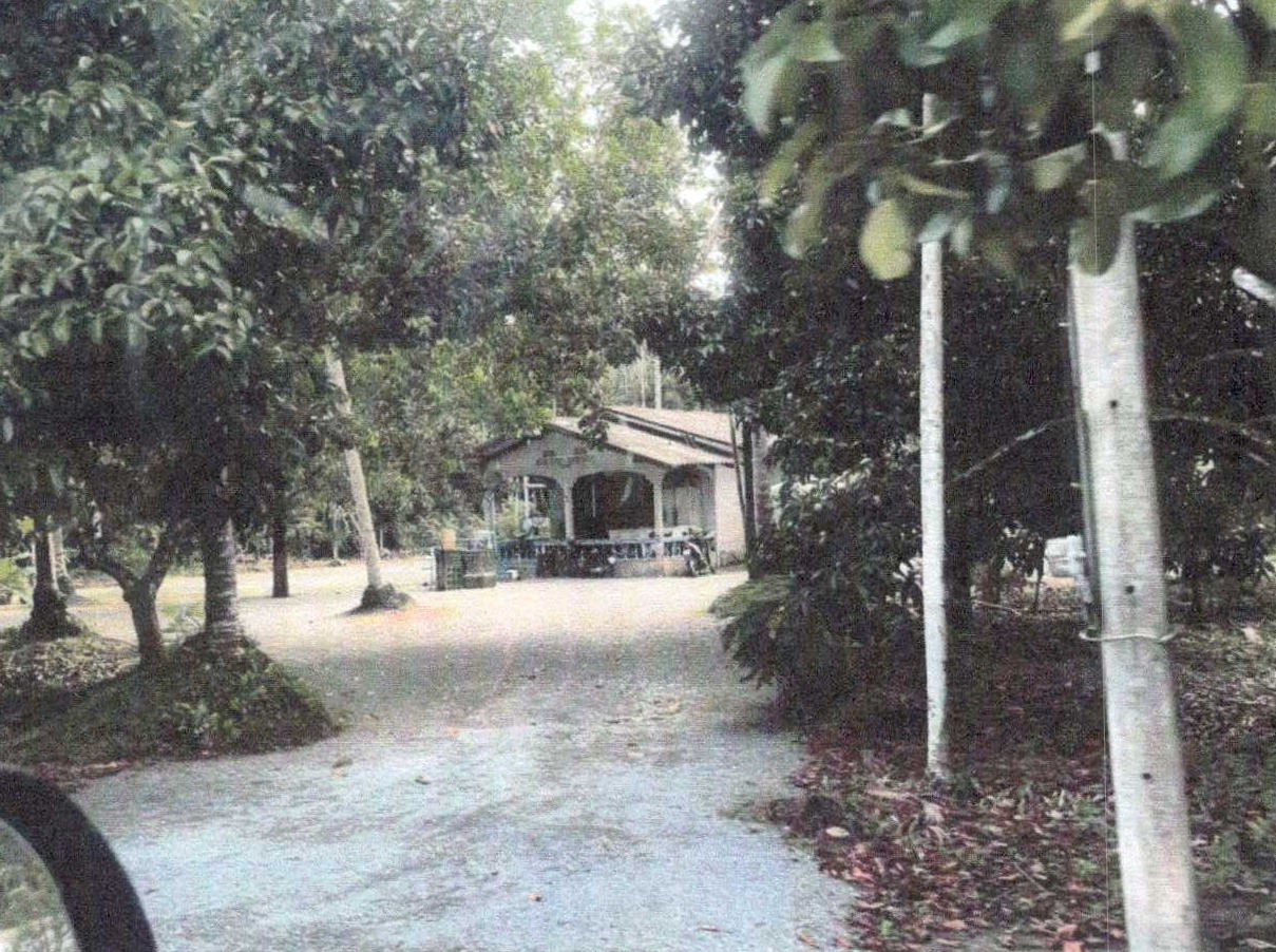 รูปที่ดินพร้อมสิ่งปลูกสร้าง สี่ขีด สิชล นครศรีธรรมราช