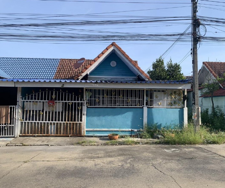 รูปที่ดินพร้อมสิ่งปลูกสร้าง ระแหง ลาดหลุมแก้ว ปทุมธานี