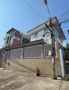 รูปที่ดินพร้อมสิ่งปลูกสร้าง ลาดพร้าว บางกะปิ กรุงเทพมหานคร