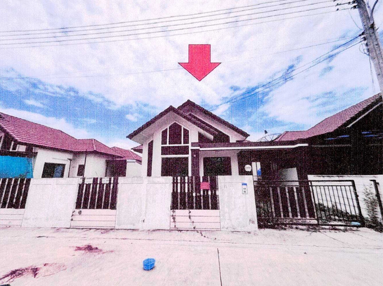 รูปที่ดินพร้อมสิ่งปลูกสร้าง หน้าประดู่ พานทอง ชลบุรี