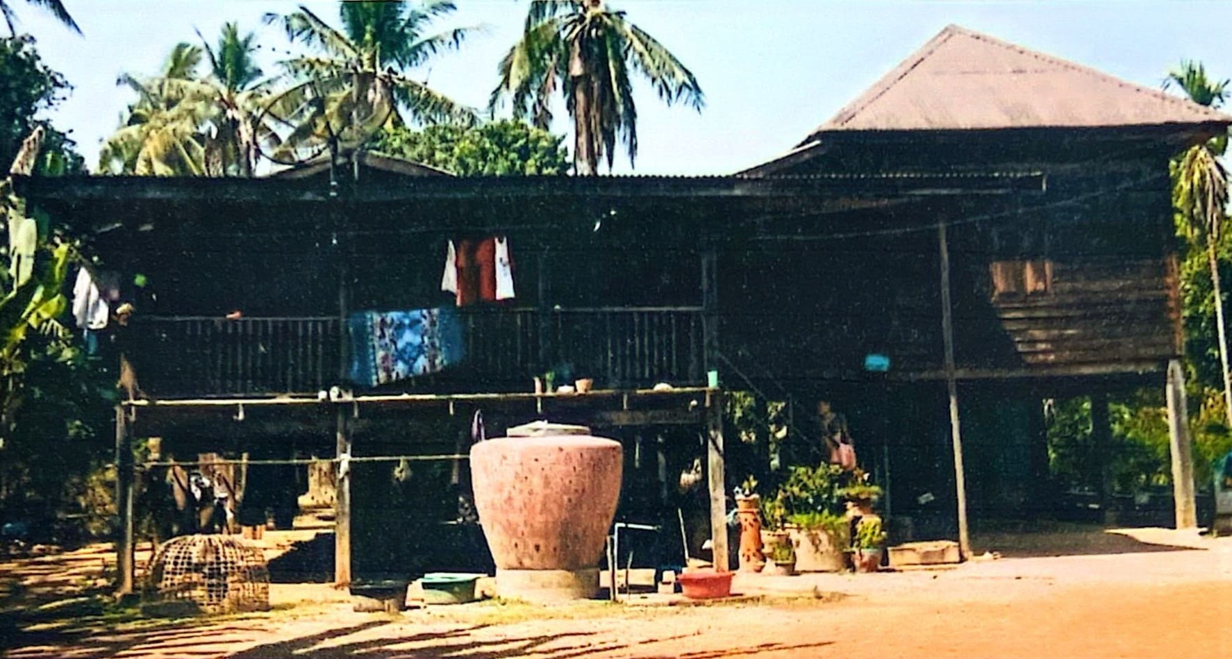 รูปที่ดินพร้อมสิ่งปลูกสร้าง ในเมือง สวรรคโลก สุโขทัย