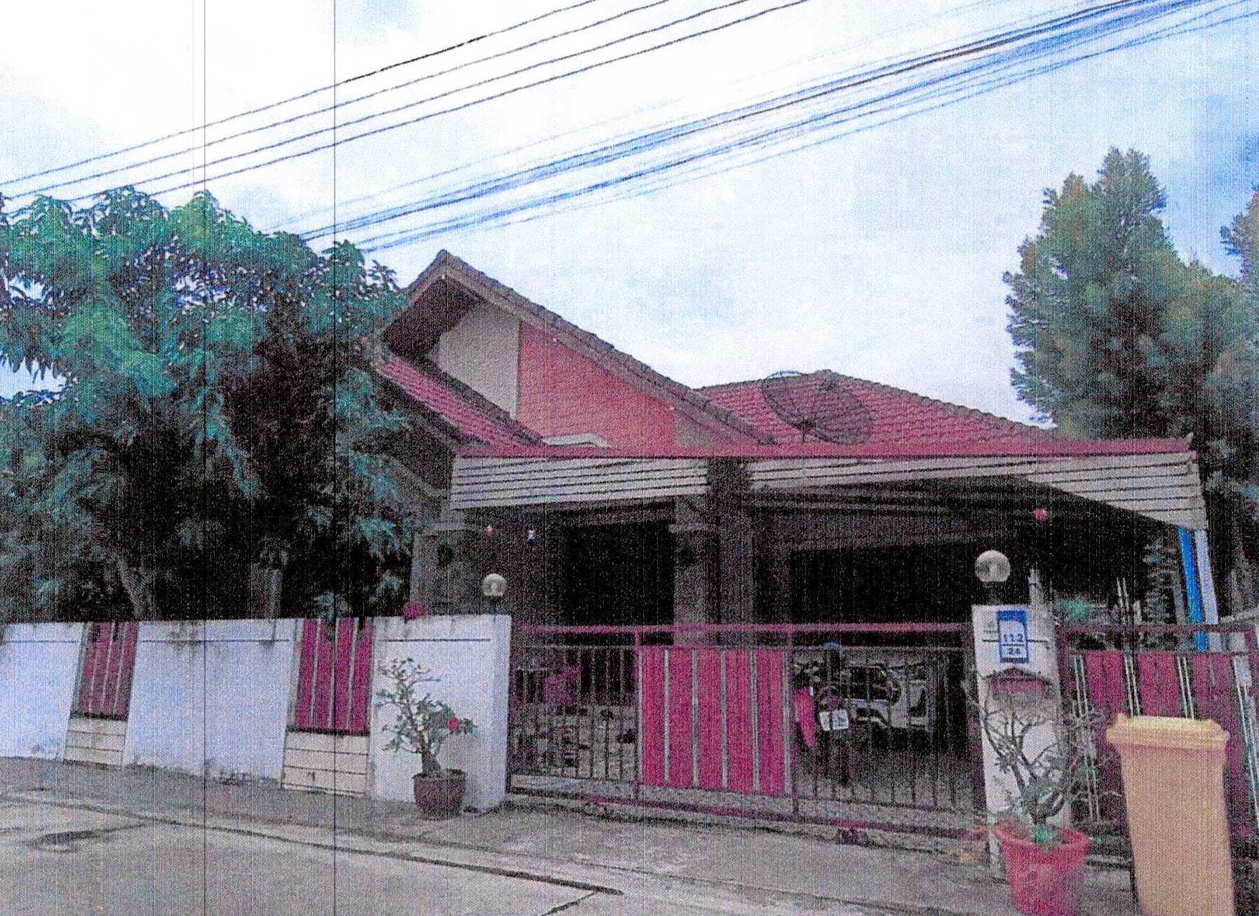 รูปที่ดินพร้อมสิ่งปลูกสร้าง บ้านเก่า พานทอง ชลบุรี