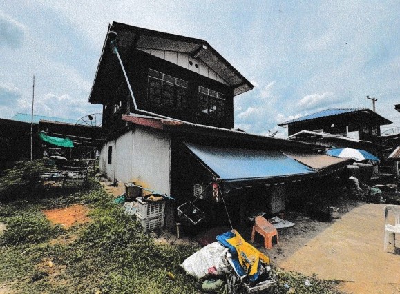 รูปที่ดินพร้อมสิ่งปลูกสร้าง บ้านบัว เกษตรสมบูรณ์ ชัยภูมิ