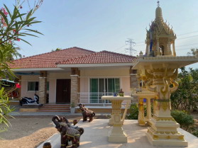 รูปที่ดินพร้อมสิ่งปลูกสร้าง เขาสามสิบหาบ ท่ามะกา กาญจนบุรี