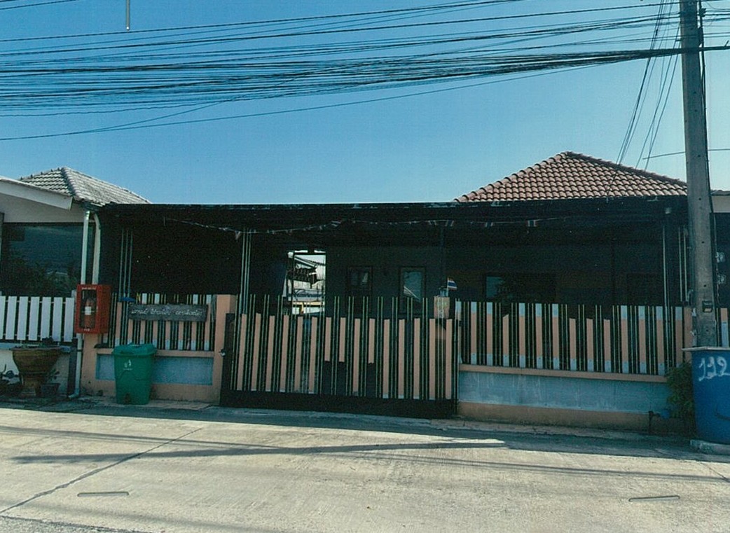 รูปที่ดินพร้อมสิ่งปลูกสร้าง หน้าไม้ ลาดหลุมแก้ว ปทุมธานี