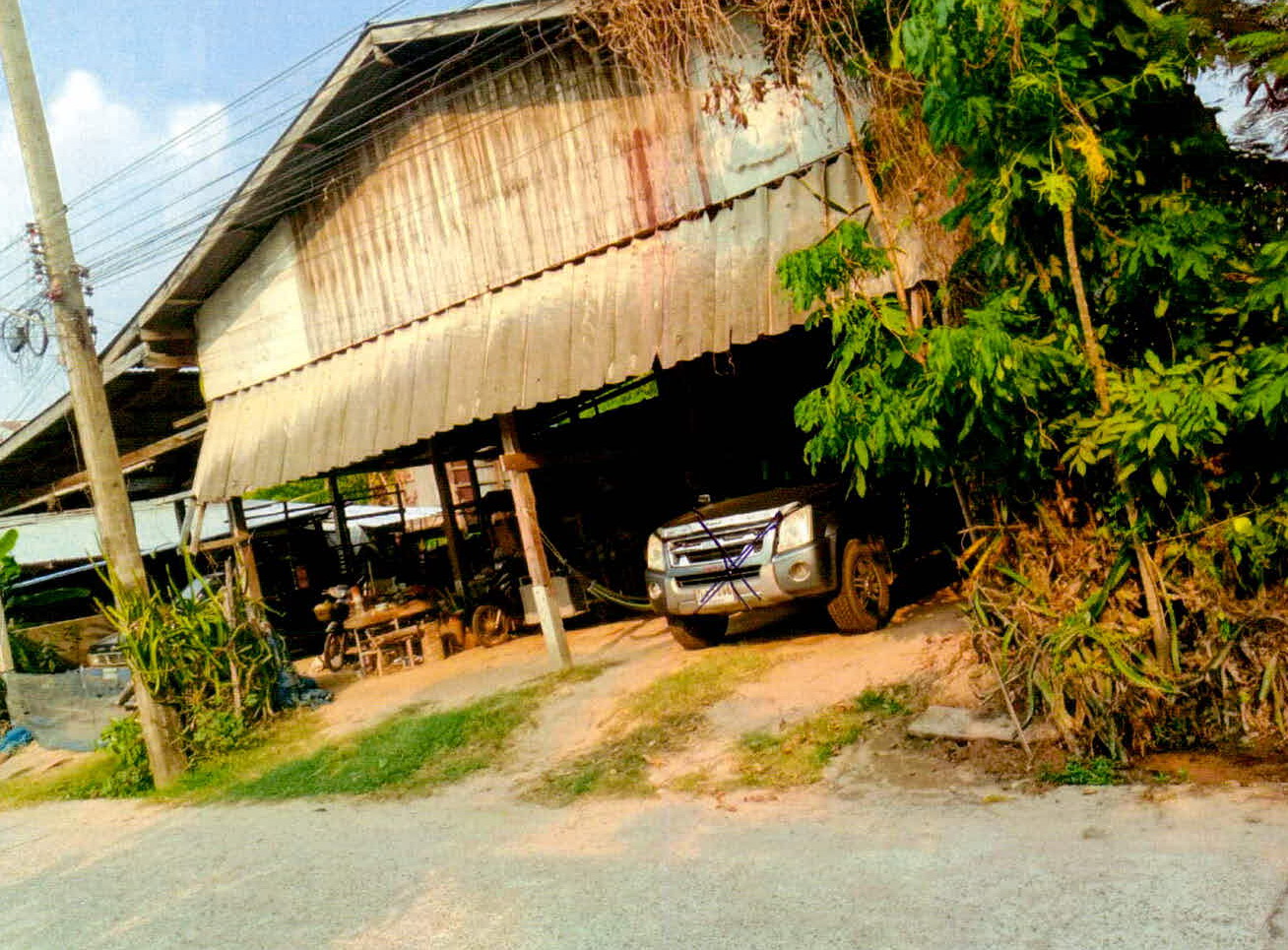 รูปที่ดินพร้อมสิ่งปลูกสร้าง คูซอด เมืองศรีสะเกษ ศรีสะเกษ