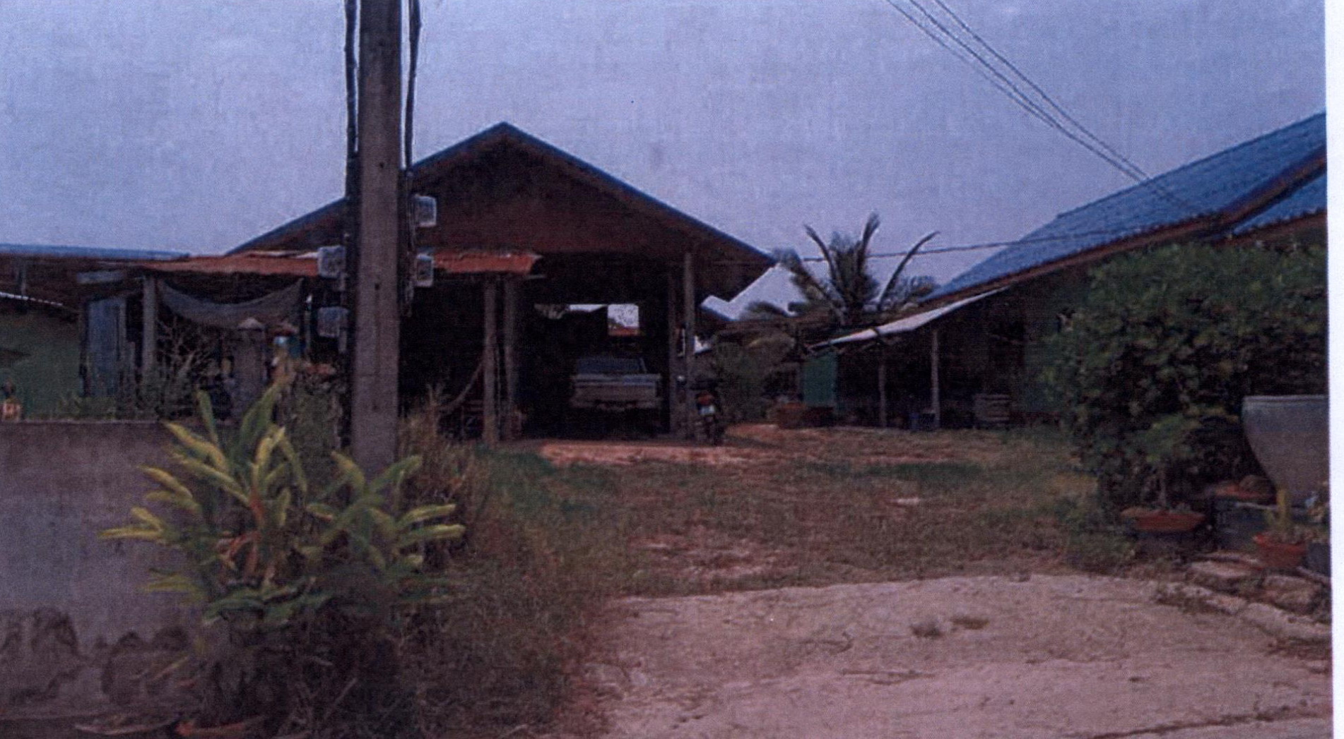 รูปที่ดินพร้อมสิ่งปลูกสร้าง หนองบัวบาน รัตนบุรี สุรินทร์