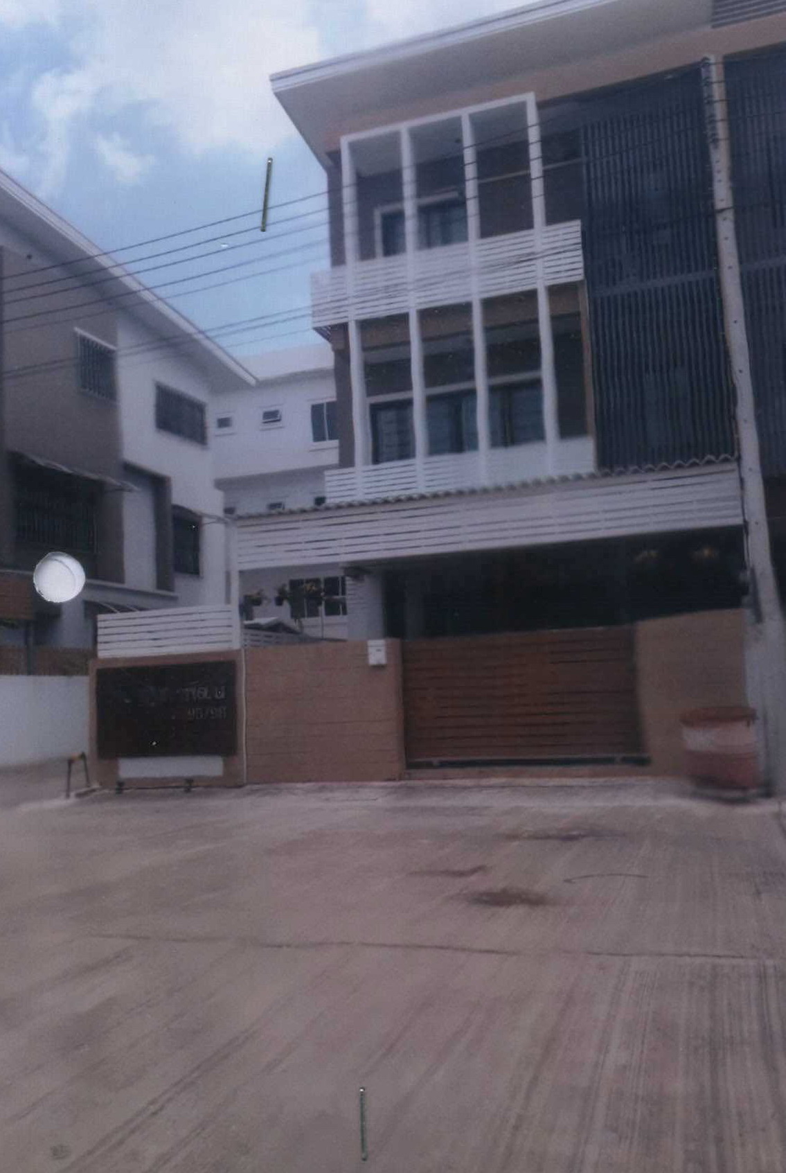 รูปที่ดินพร้อมสิ่งปลูกสร้าง วัดไทร เมืองนครสวรรค์ นครสวรรค์