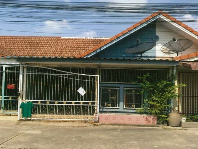 รูปที่ดินพร้อมสิ่งปลูกสร้าง ระแหง ลาดหลุมแก้ว ปทุมธานี