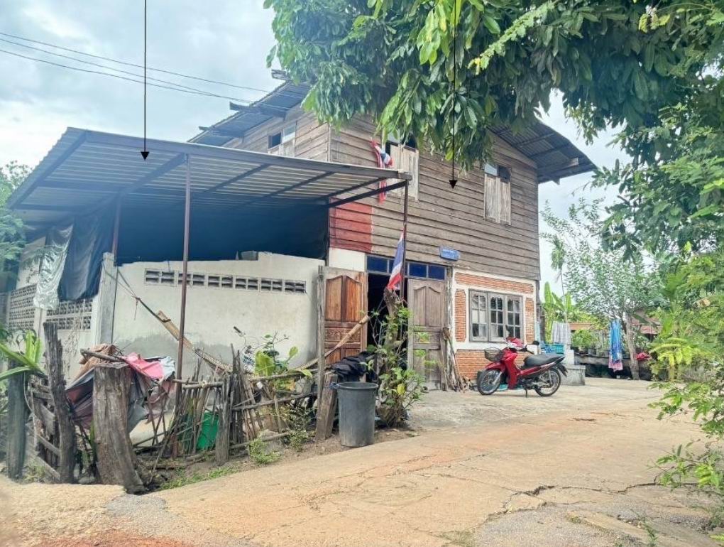 รูปที่ดินพร้อมสิ่งปลูกสร้าง นาตาล เต่างอย สกลนคร